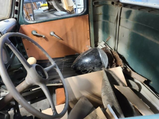 Plymouth PT-50 1937 image number 37