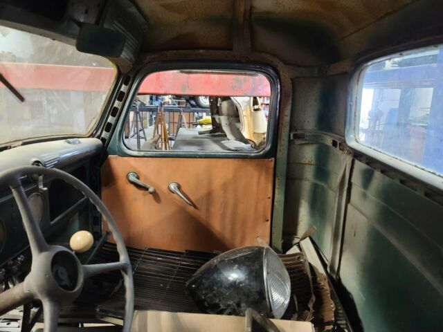 Plymouth PT-50 1937 image number 5