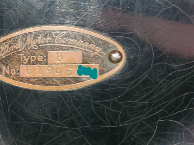 Ford Model B 1932 image number 2