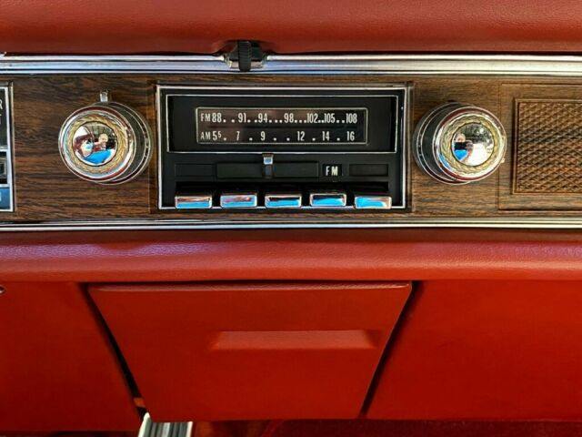 Cadillac Eldorado 1976 image number 17