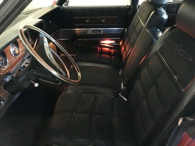 Ford Thunderbird 1969 image number 3