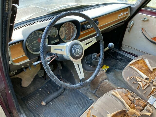 Alfa Romeo Giulia 1967 image number 13