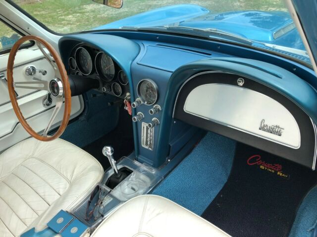 Chevrolet Corvette 1966 image number 11