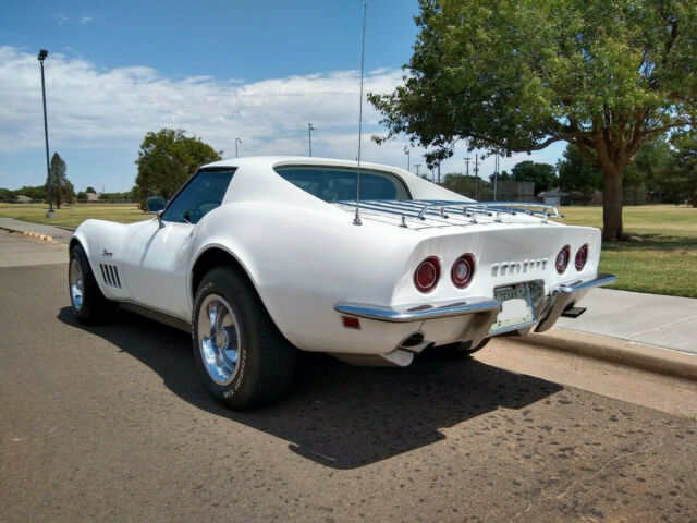 Chevrolet Corvette 1969 image number 2
