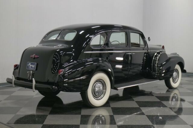 Buick Series 80 1940 image number 13