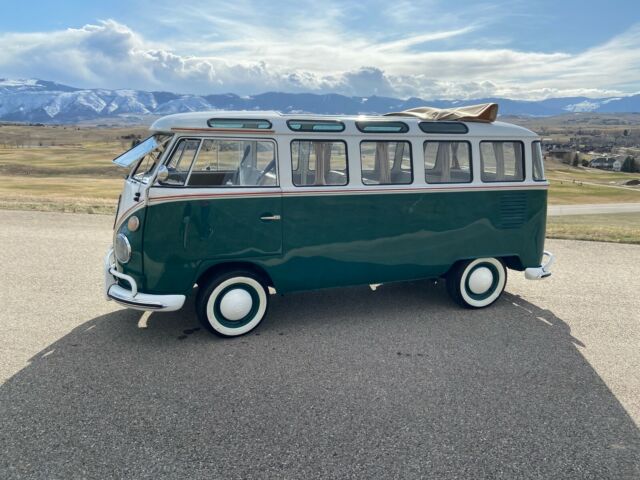 Volkswagen Bus/Vanagon 1972 image number 0