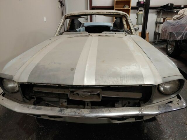 Ford Mustang 1967 image number 18
