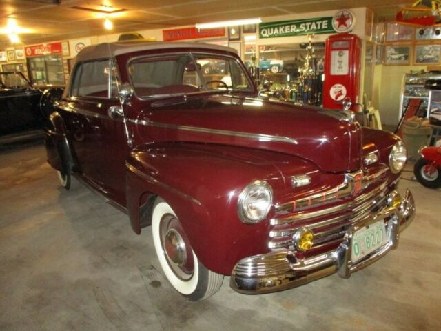 Ford Supper Deluxe Convertible 1946 image number 16