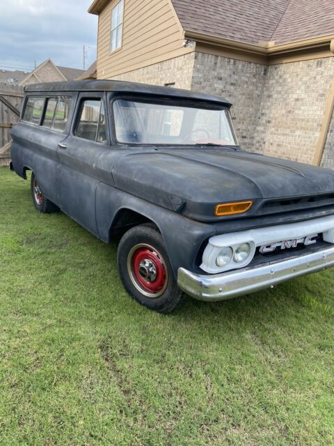 Chevrolet Suburban 1966 image number 0