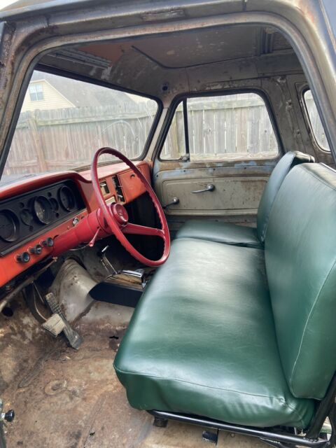 Chevrolet Suburban 1966 image number 18