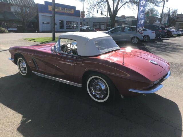 Chevrolet Corvette 1962 image number 14