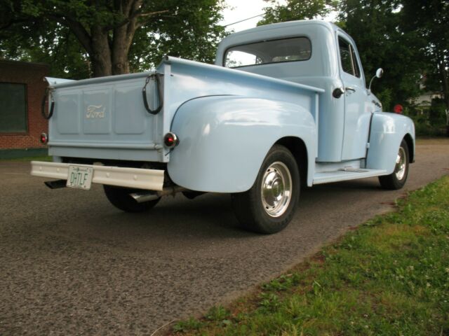 Ford F-100 1952 image number 26