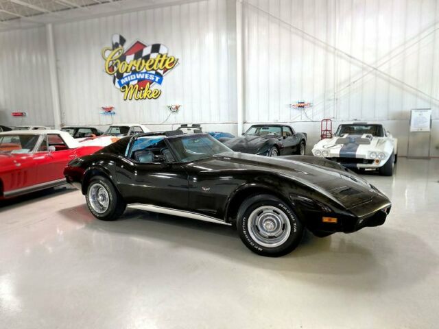 Chevrolet Corvette 1977 image number 1