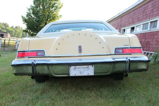 Lincoln Continental 1976 image number 22