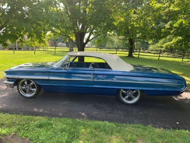Ford Galaxie 1964 image number 16