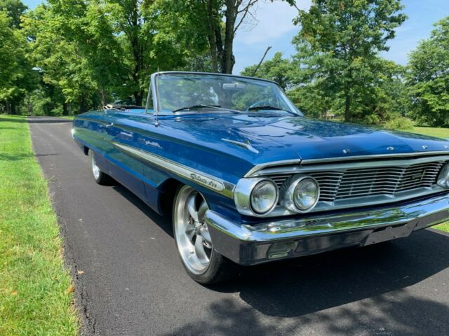 Ford Galaxie 1964 image number 4