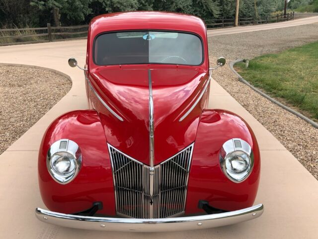 Ford Standard 1940 image number 2