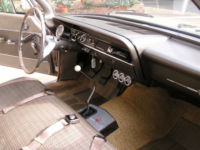Chevrolet Bel Air/150/210 1962 image number 17