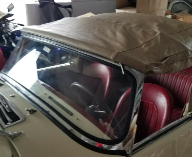Daimler SP250 1961 image number 25