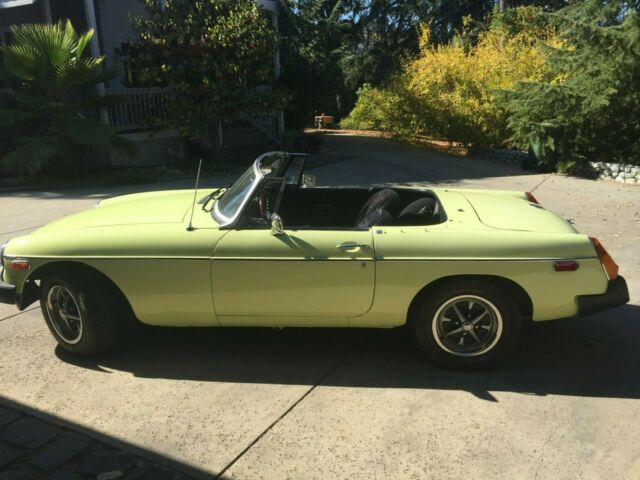MG MGB 1977 image number 7