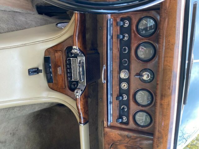 Jaguar S-Type 1965 image number 10
