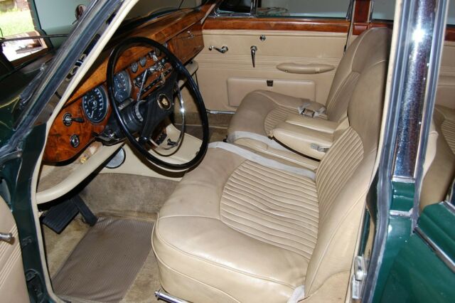 Jaguar S-Type 1965 image number 12