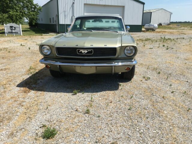 Ford Mustang 1966 image number 33