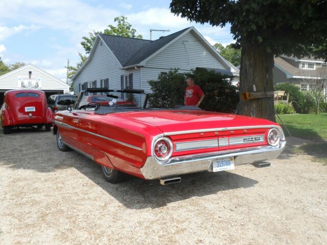 Ford Galaxie 1964 image number 4