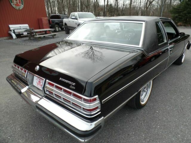 Pontiac Bonneville 1979 image number 14