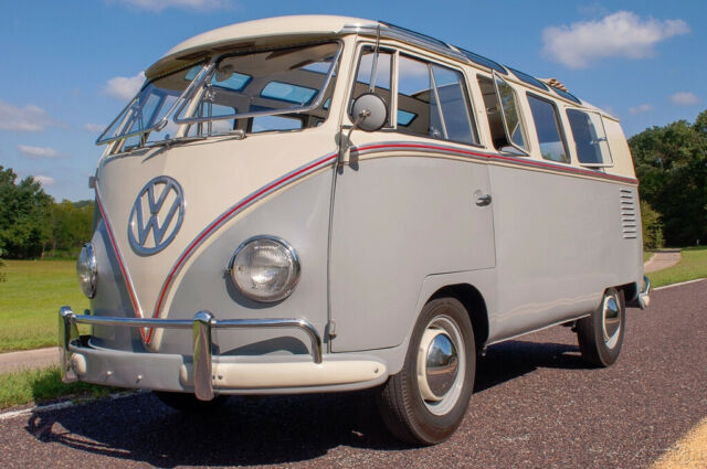 Volkswagen 19-Window Bus 1959 image number 1