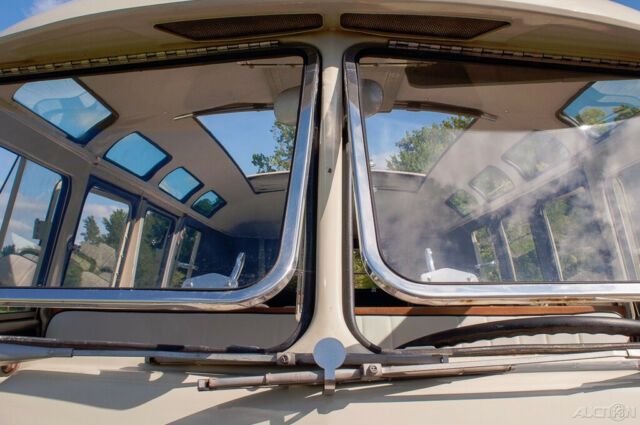 Volkswagen 19-Window Bus 1959 image number 3