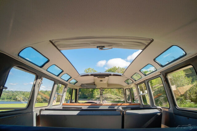 Volkswagen 19-Window Bus 1959 image number 5
