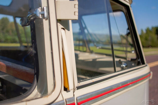 Volkswagen 19-Window Bus 1959 image number 7