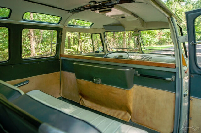 Volkswagen 19-Window Bus 1959 image number 9