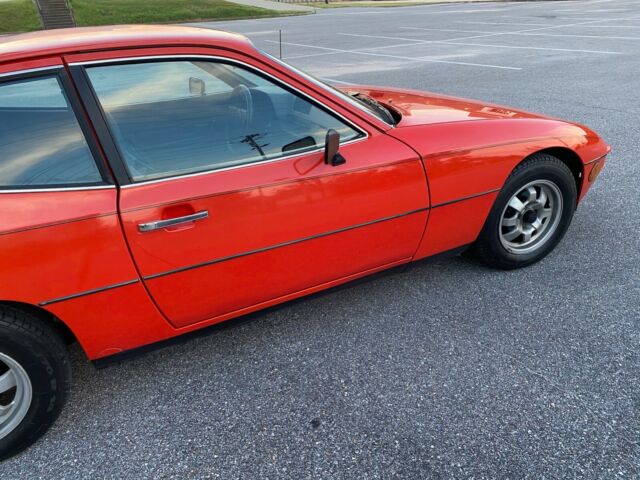 Porsche 924 1977 image number 8