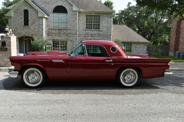 Ford Thunderbird 1957 image number 18