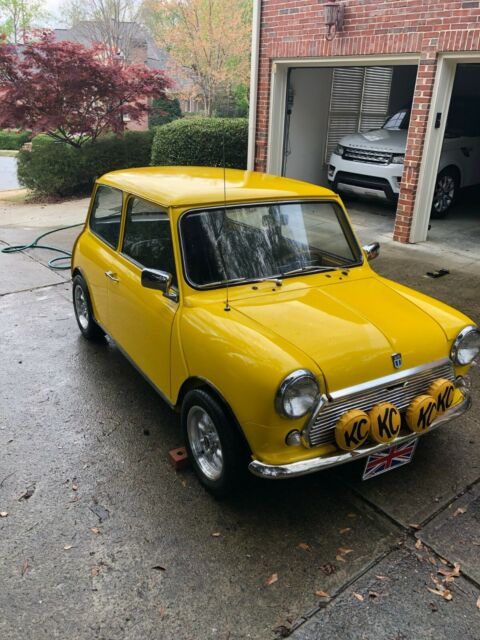 Austin Mini Cooper 1973 image number 2