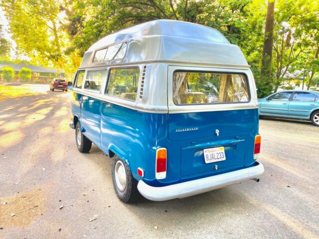 Volkswagen Bus/Vanagon 1972 image number 3