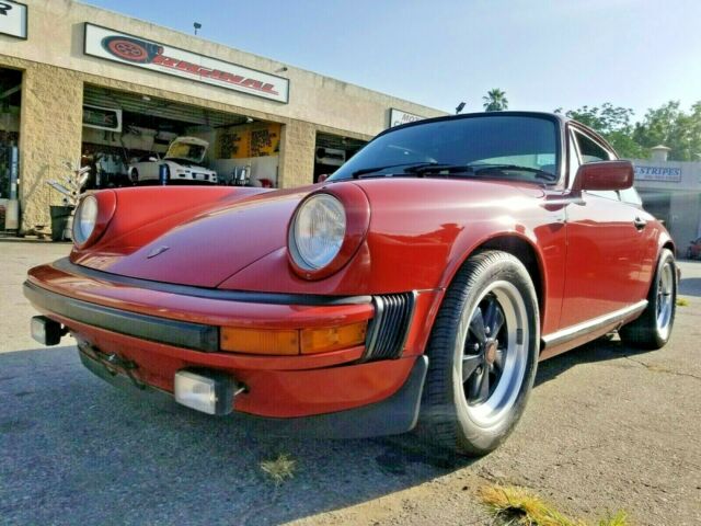 Porsche 911 1977 image number 0