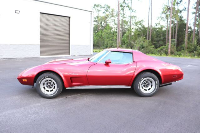 Chevrolet Corvette 1976 image number 1