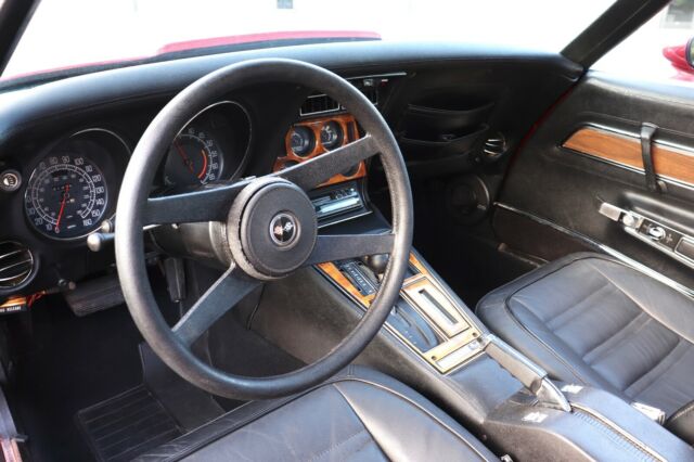 Chevrolet Corvette 1976 image number 9