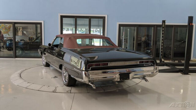 Pontiac Bonneville 1967 image number 27