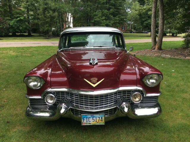 Cadillac DeVille 1954 image number 0