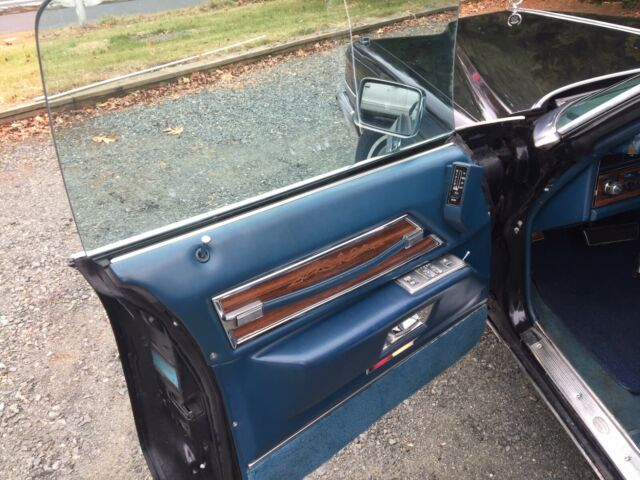 Cadillac Fleetwood 1972 image number 10