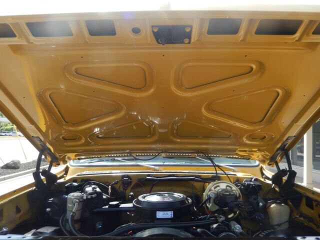 GMC Jimmy 1973 image number 7
