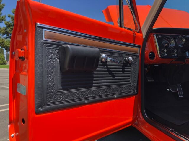 Chevrolet Cheyenne 1971 image number 17