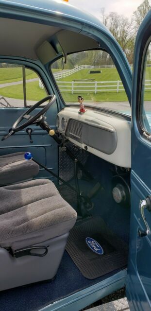 Ford F3 1952 image number 25