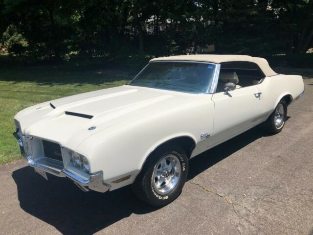 Oldsmobile Cutlass 1971 image number 0