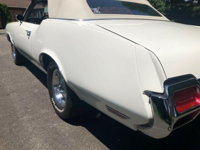 Oldsmobile Cutlass 1971 image number 11