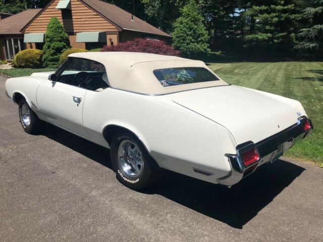 Oldsmobile Cutlass 1971 image number 27